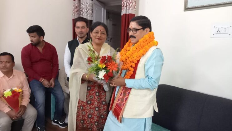 भारतीय जनता पार्टी के कार्यकर्ताओं ने श्रम संविदा बोर्ड के अध्यक्ष कैलाश पंत का अल्मोड़ा में किया स्वागत