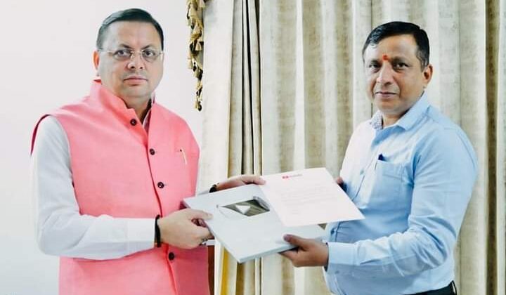 मुख्यमंत्री धामी के यूट्यूब चैनल को मिला सिल्वर बटन, कहीं यह बात……