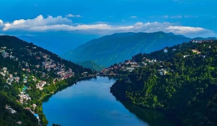 Uttarakhand:- राज्य में शुरू हुई नए साल और क्रिसमस की तैयारियां….. बुक हुए होटल, रिजॉर्ट
