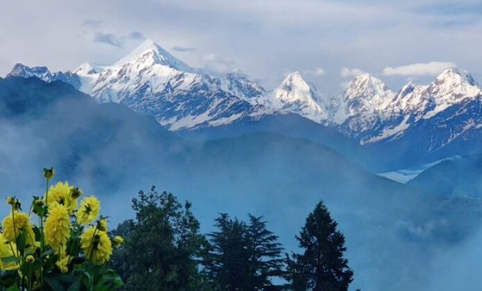 Uttarakhand- राज्य के मुनस्यारी में शुरू होने जा रहे बंगाली सीजन के लिए पर्यटन कारोबारी ने पूर्ण की तैयारियाँ….. पर्यटकों को मिलेगी यह सुविधा