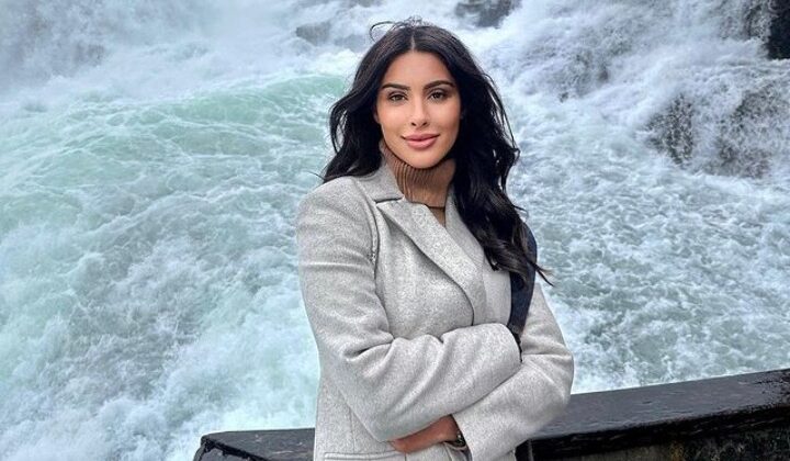 Uttarakhand- देवभूमि पहुंची अभिनेत्री डीना उप्पल…… गंगा आरती में शामिल होने के बाद उत्तराखंड को लेकर कही यह बात