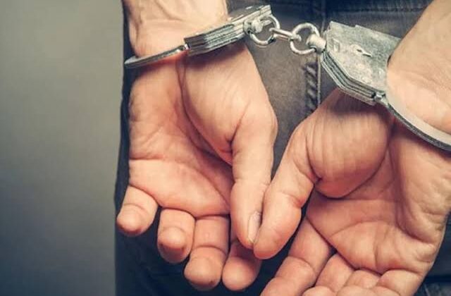 दिवाली बोनस नहीं दिया तो कर्मचारियों ने मालिक को उतारा मौत के घाट