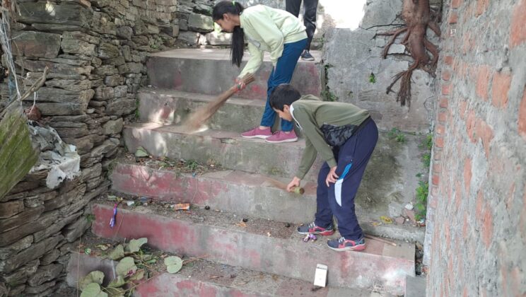 अल्मोड़ा -: वृहद स्तर पर चलाया गया स्वच्छता अभियान