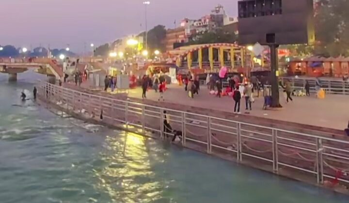 Uttarakhand:- धर्मानगर हरिद्वार में उमड़ा आस्था का सैलाब…… गंगा स्नान करने के लिए पहुंचे लोग