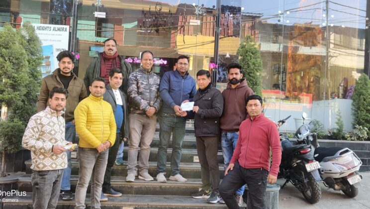 अल्मोड़ा:- देवभूमि उद्योग व्यापार मंडल के सदस्यों ने शुरू किया व्यापारियों के बीच सदस्यता अभियान