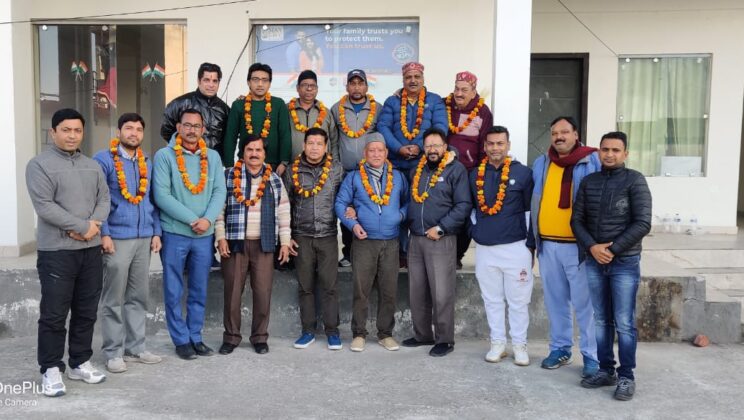 अल्मोड़ा:- व्यापारी संगठन देवभूमि उद्योग व्यापार मंडल अल्मोड़ा की सदस्यता अभियान से सामने आई बड़ी खबर