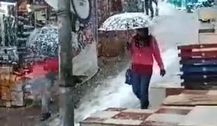 अल्मोड़ा:- जिले में बर्फबारी ने बढ़ाई ठंड…… गिरा पारा