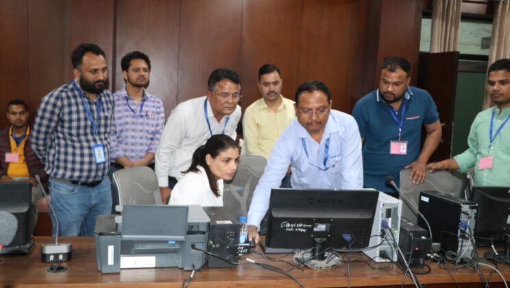 बागेश्वर:- इंट्रीग्रेटेड कंट्रोल रुम से लगातार मतदान पर निगरानी…. पढ़े पूरी खबर