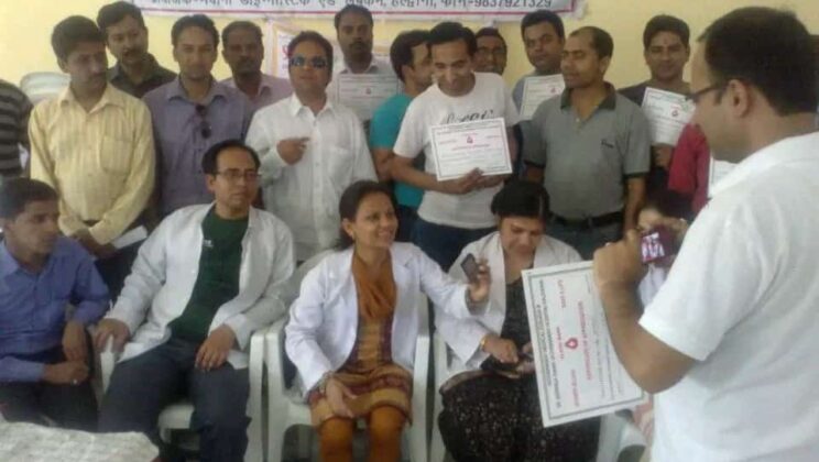 अल्मोड़ा:- सामाजिक कार्यकर्ता संजय पांडे द्वारा आयोजित किया गया रक्तदान शिविर……. पढ़े पूरी खबर