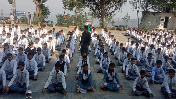 चम्पावत : 21 जून को भव्य रूप से आयोजित होगा अंतर्राष्ट्रीय योग दिवस, विद्यालयों, संस्थानों, विभागों, व्यापारियों व जनता को किया जा रहा आमंत्रित