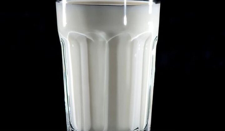 Uttarakhand:- चार जिलों में बढ़ाए गए आंचल दूध के दाम….. जानिए कितनी हुई बढ़ोतरी