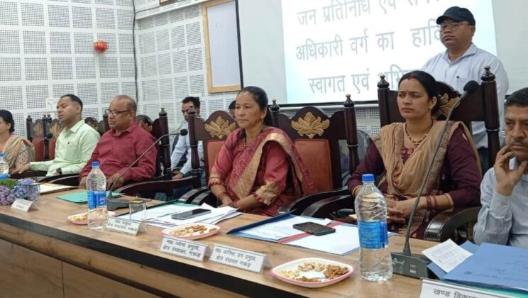 गरुड़, बागेश्वर:- ब्लॉक प्रमुख हेमा बिष्ट की अध्यक्षता में संपन्न हुई बीडीसी बैठक….. सामने आई विभिन्न क्षेत्रों की समस्याएं