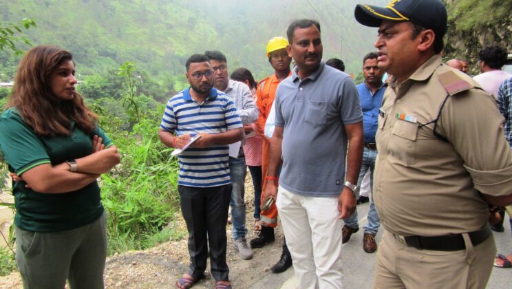 बागेश्वर:- डीएम अनुराधा पाल ने बिशेषज्ञों के साथ किया काभड़ी भ्योव का निरीक्षण…. पढ़े पूरी खबर