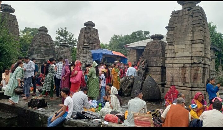 श्रावण के प्रथम सोमवार को बागेश्वर में शिव भक्तों से ओतप्रोत रहे शिवालय