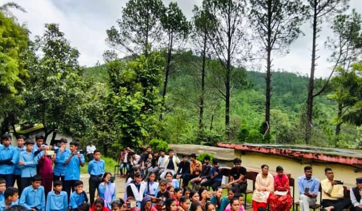 बागेश्वर -स्वतंत्रता दिवस समारोह पर जखेड़ा राजकीय उच्चतर माध्यमिक विद्यालय में उमड़ी महिलाओं की भीड़