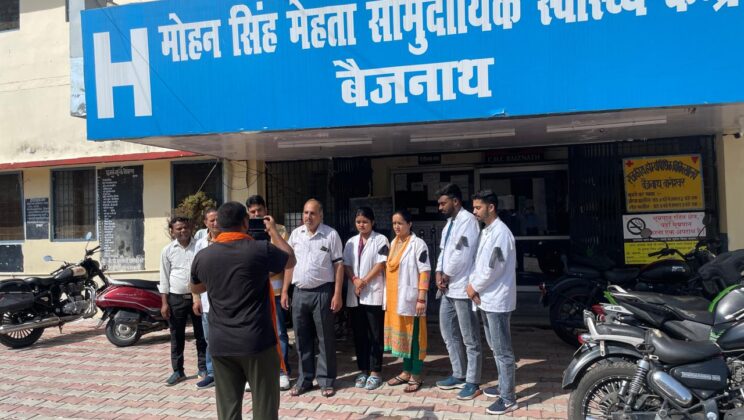 Uttarakhand:- राज्य के विभिन्न जिलों के सरकारी अस्पतालों में पूर्ण रूप से बंद है ओपीडी सेवाएं….. डॉ. बिटिया के लिए हो रही इंसाफ की मांग