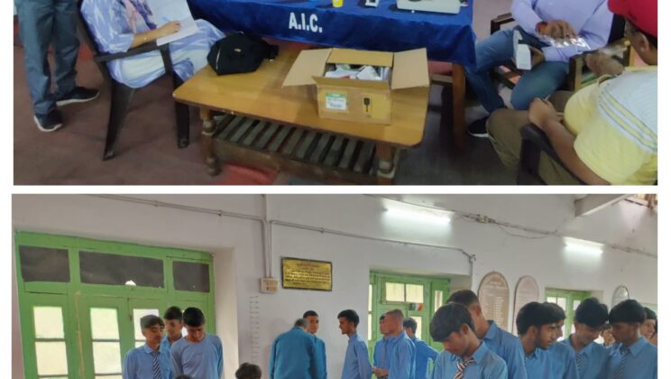 अल्मोड़ा:- इंटर कॉलेज के मुख्य सभागार में विद्यार्थियों के लिए राष्ट्रीय बाल स्वास्थ्य कार्यक्रम टीम की ओर से आयोजित किया गया शिविर