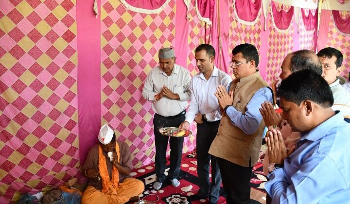 बागेश्वर -डीएम आशीष भटगई ने किया आपदाग्रस्त क्षेत्रों का दौरा….विधायक सुरेश गड़िया एवं डीएम ने संयुक्त रूप से चिल्ड्रन पार्क के भूमि का किया पूजन