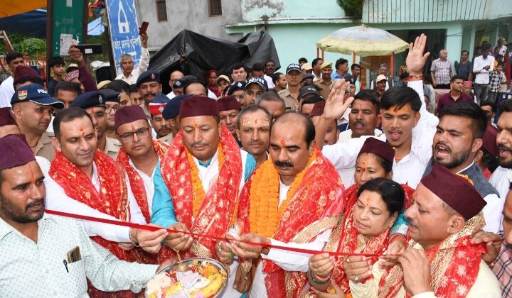 बागेश्रर -कोट भ्रामरी मेले का केन्द्रीय सड़क एवं परिवहन राज्यमंत्री अजय टम्टा ने रिबन काटकर किया शुभारंभ