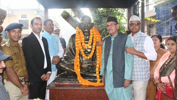 बागेश्वर:-जिले में सादगी से मनाया गया राज्य स्थापना दिवस……शहीद राज्य आन्दोलनकारियों को दी गई श्रद्धांजलि