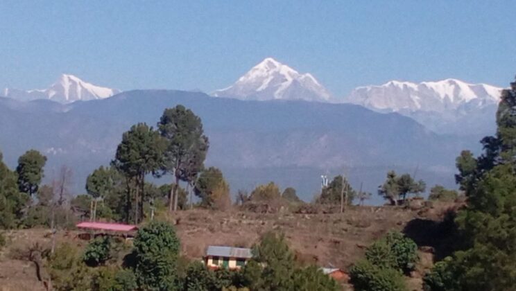 चिंतनीय:- ऊंची चोटियों से गायब हो रही बर्फ…… पर्यावरण पर पड़ रहा है असर