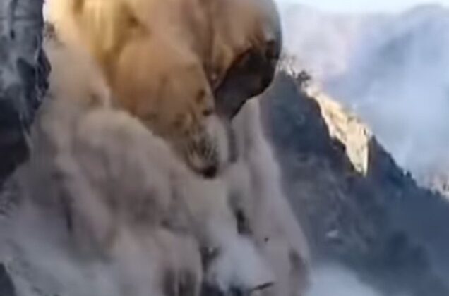 Uttarakhand:- धारचूला- तवाघाट नेशनल हाईवे में दरकी पहाड़ी……मुख्यमंत्री ने अधिकारियों को दिए निर्देश