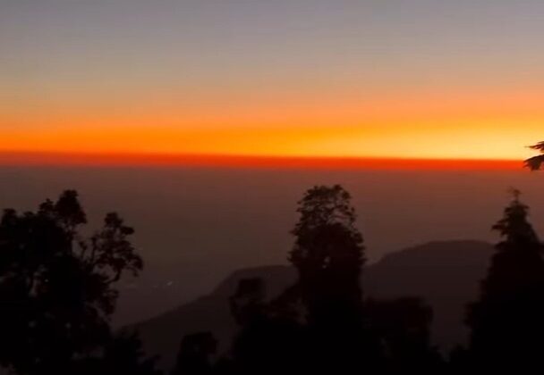 Uttarakhand:- मसूरी में दिखने लगी विंटर लाइन…… आकर्षित हुए सैलानी