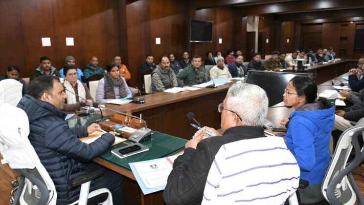 बागेश्वर । डीएम ने उत्तरायणी मेले को नौ सेक्टर व दो जोन में बांटा….. अधिकारियों को सौंपी जिम्मेदारी