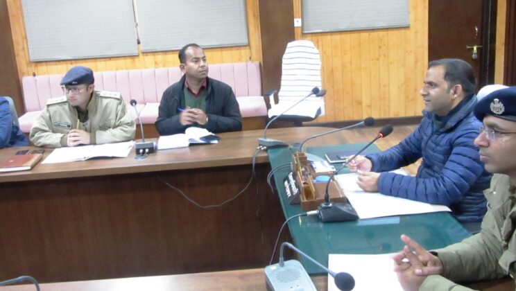 बागेश्वर – युवा पीढ़ी को नशे से बचाने के लिए गम्भीरता से कार्य करने की जरुरत – डीएम