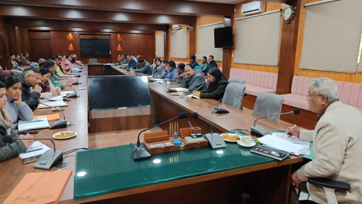 बागेश्वर: – गणतंत्र दिवस समारोह धूमधाम के साथ मनाया जायेगा….तैयारियों को लेकर अपर जिलाधिकारी एनएस नबियाल ने ली बैठक