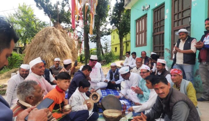 बागेश्वर:- कपकोट में खड़ी होली की हुई शुरूआत,होली गायन समिति के अध्यक्ष बने उपाध्याय