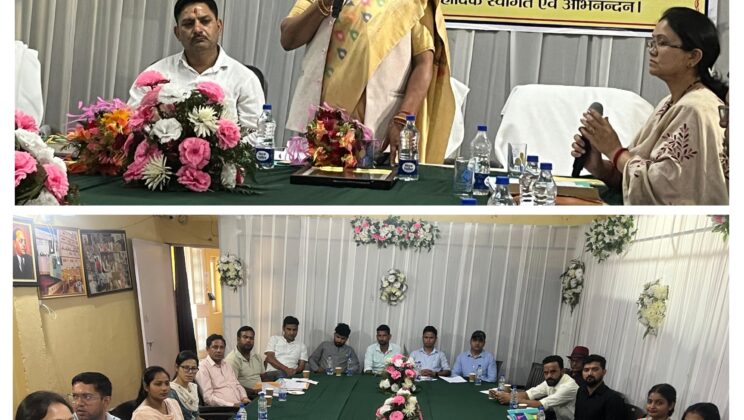 अल्मोड़ा:- दर्जा प्राप्त राज्य मंत्री गंगा बिष्ट ने ली समीक्षा बैठक…..अंतिम छोर तक विकास पहुँचाने पर दिया ज़ोर