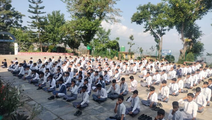 अल्मोड़ा:- आओ हम सब योग करें अभियान के अंतर्गत निःशुल्क योग शिविरों का आयोजन जारी….. योग विभाग के अध्यापक कर रहे हैं मॉनिटरिंग