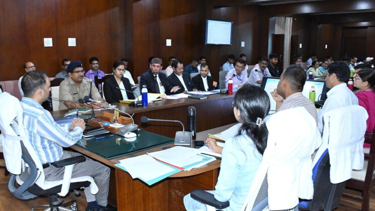 बागेश्वर – जिलाधिकारी ने अभियोजन, पुलिस,खनन,परिवहन, आबकारी व राजस्व वसूली आदि की मासिक समीक्षा बैठक में दिये स्पष्ट निर्देश