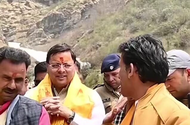 Uttarakhand:- यमुनोत्री धाम में पहुंचने वाले पहले सीएम बने मुख्यमंत्री पुष्कर सिंह धामी….. उत्साहित हुए तीर्थ पुरोहित