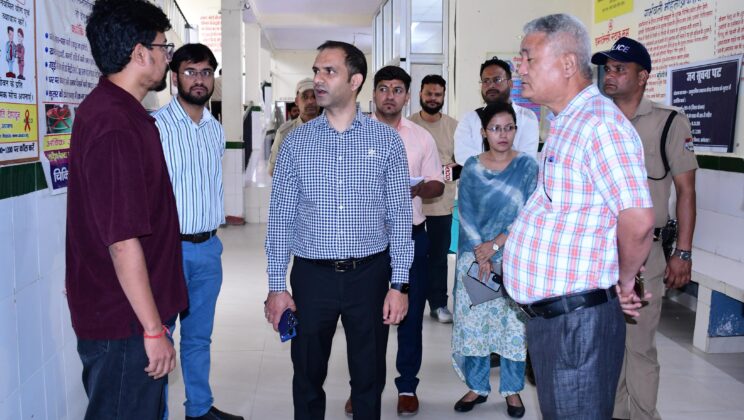 गरुड़ – जिलाधिकारी के औचक निरीक्षण से स्वास्थ्य कर्मियों में मचा हड़कंप…….बैजनाथ सामुदायिक स्वास्थ्य केंद्र मिली गंभीर खामियां