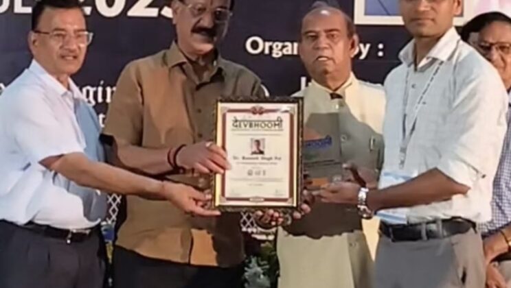 अल्मोड़ा:- डॉ पाल को देवभूमि राष्ट्रीय रत्न पुरुस्कार, 2025 से किया गया सम्मानित।