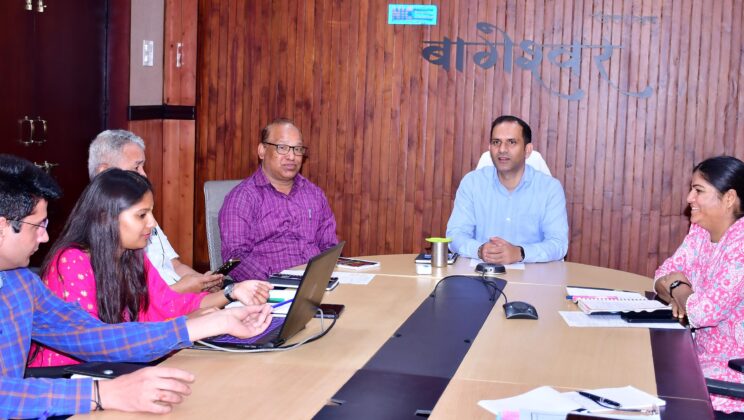 बागेश्वर – पंचायत चुनावों के लिए मतदान दलों का द्वितीय रेंडमाइजेशन सम्पन्न….. 508 पोलिंग पार्टियों का गठन