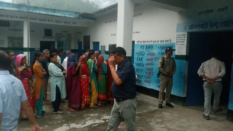 बागेश्वर – शांतिपूर्ण निर्भीक मतदान से हुआ मताधिकार का उपयोग