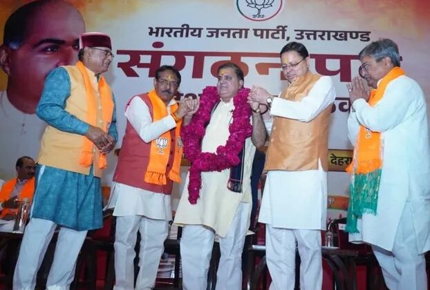 Uttarakhand:- लगातार दूसरी बार महेंद्र भट्ट ने संभाली भाजपा प्रदेश अध्यक्ष की कमान