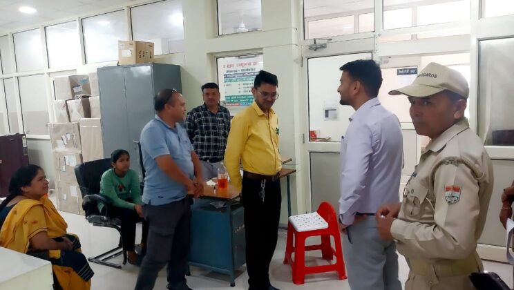 बागेश्वर – जिलाधिकारी के निर्देश पर उपजिलाधिकारी कपकोट ने किया सामुदायिक स्वास्थ्य केन्द्र का औचक निरीक्षण