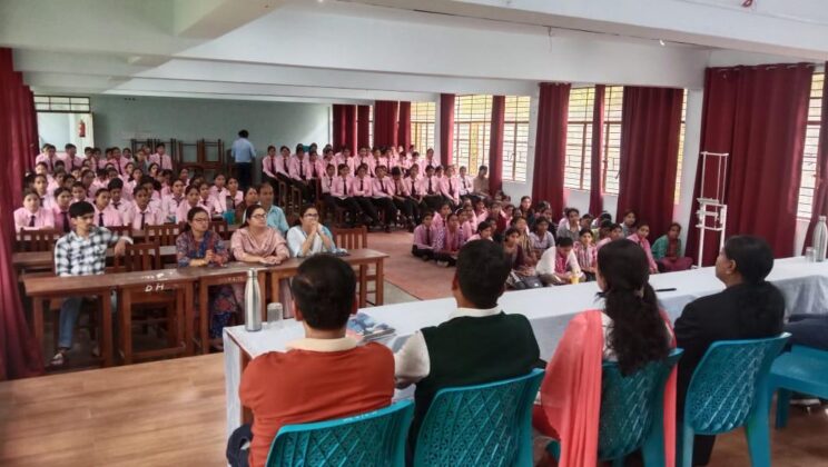 अल्मोड़ा:- राज्य विधिक सेवा प्राधिकरण के दिशा निर्देशानुसार जिले में यहां चलाया गया जागरुकता अभियान