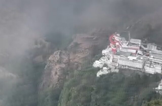 वैष्णो देवी यात्रा मार्ग पर भूस्खलन से पांच की मौत….अन्य घायल… अग्रिम आदेशों तक रोकी गई यात्रा