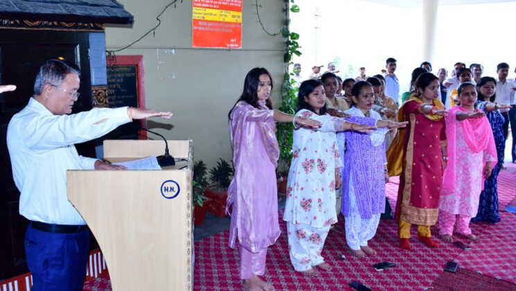 बागेश्वर -गांधी-शास्त्री जयंती पर कलेक्ट्रेट में श्रद्धांजलि कार्यक्रम आयोजित