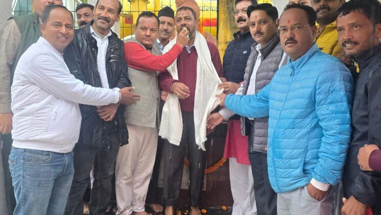 अल्मोड़ा:- महर्षि वाल्मीकि जयंती पर भाजपा ने दिया सामाजिक समरसता और स्वच्छता का संदेश