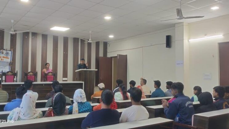 अल्मोड़ा:- विधिक सेवा प्राधिकरण के नेतृत्व में आयोजित किया गया जागरुकता शिविर