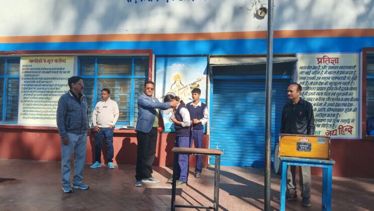 पीएम श्री के. एन. उप्रेती राजकीय आदर्श इंटर कॉलेज पिथौरागढ़ की छात्राओं ने मुक्केबाजी प्रतियोगिता में जीता पदक