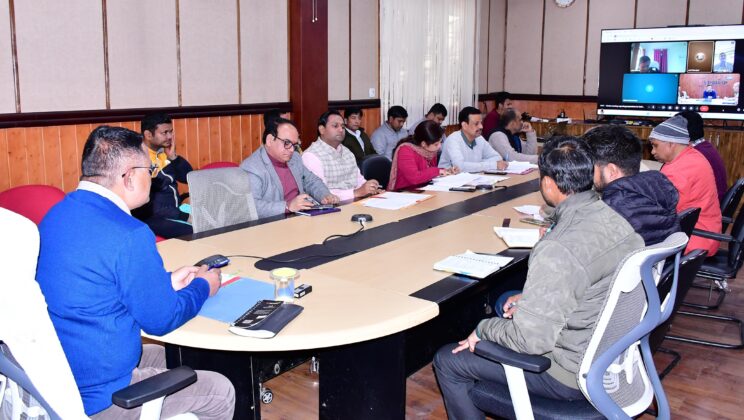 बागेश्वर – शीतकाल की तैयारी तेज— विभागों को समन्वय, रैनबसेरों की व्यवस्था, सड़क-मार्ग प्रबंधन व आवश्यक स्टॉक सुनिश्चित करने के निर्देश
