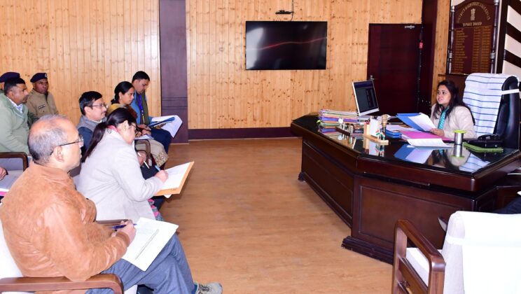 बागेश्वर – जिलाधिकारी ने धार्मिक एवं पर्यटन स्थलों की सुरक्षा व्यवस्था सुदृढ़ करने के दिए निर्देश