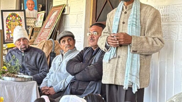 बागेश्वर – बुरांश फाउण्डेशन के तत्वाधान में फरसाली के बच्चों ने पर्यावरण संवर्धन एवं जैव विविधता की ली जानकारी